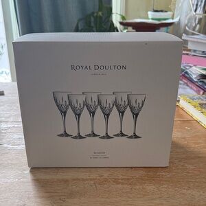 Royal Doulton Earlswood Crystal Wine Glass Set